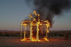 艺术家Icy和Sot的“我们的房子着火了