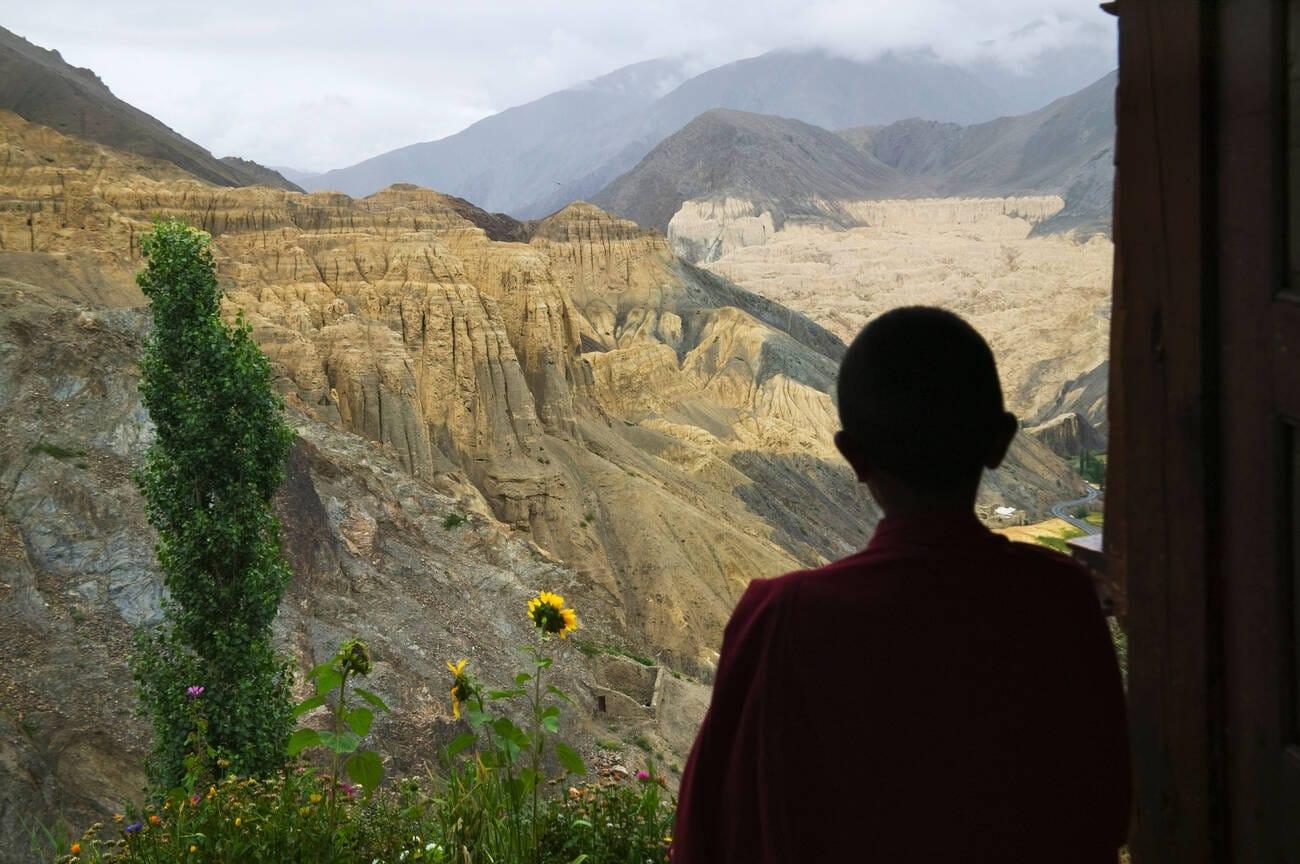 Departure from the Heights of Leh