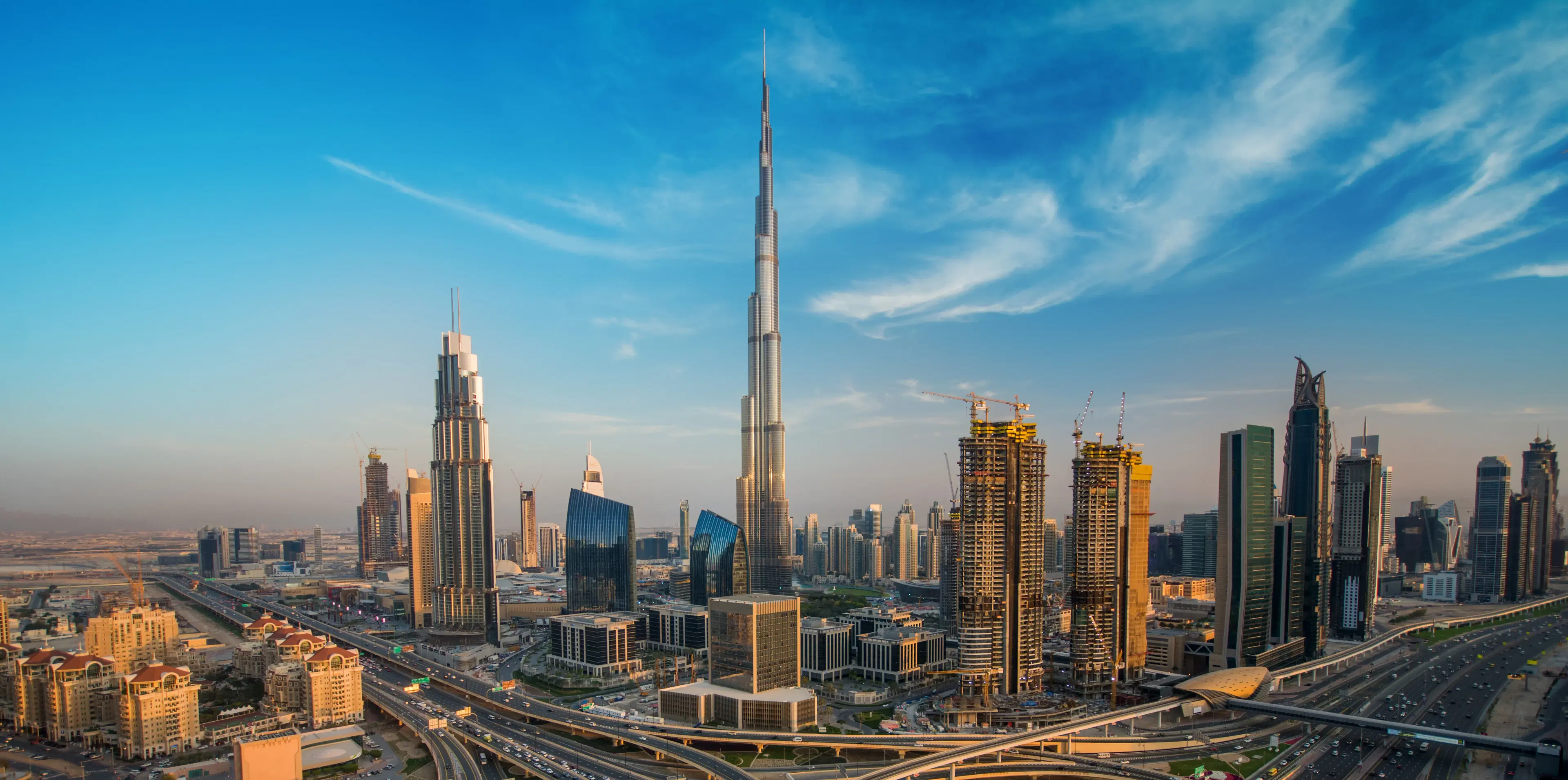 Dubai Awaits: Where Luxury, Adventure, and Dreams Come Alive